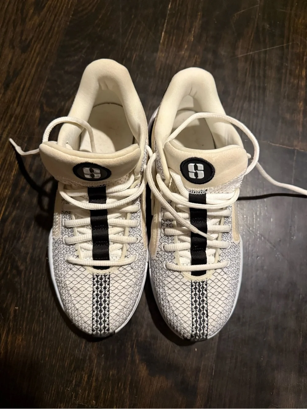 Nike Sabrina Magnetic